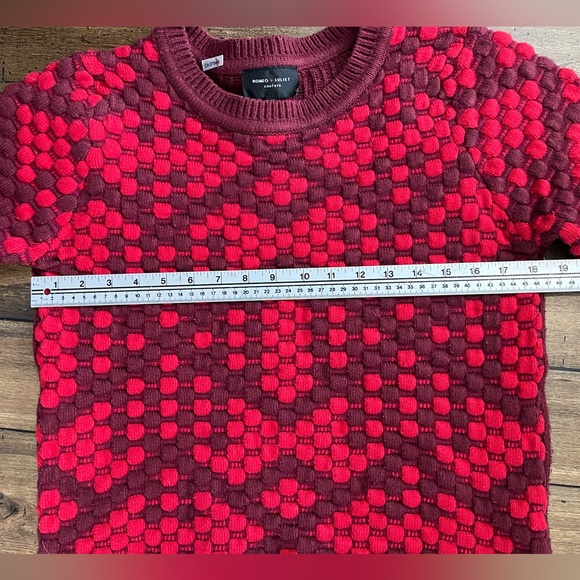 Red and burgandy warm sweater Romeo + Juliet size M - Picture 4 of 6